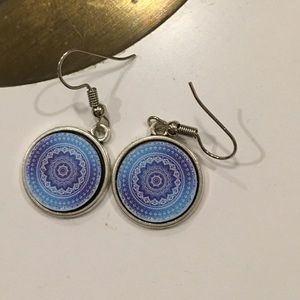 NEW Blue Pendant Necklace and Earrings Set